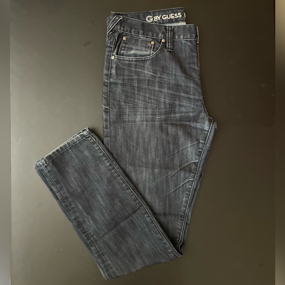 Guess Slim/Distressed Jeans - Picture 2 of 5